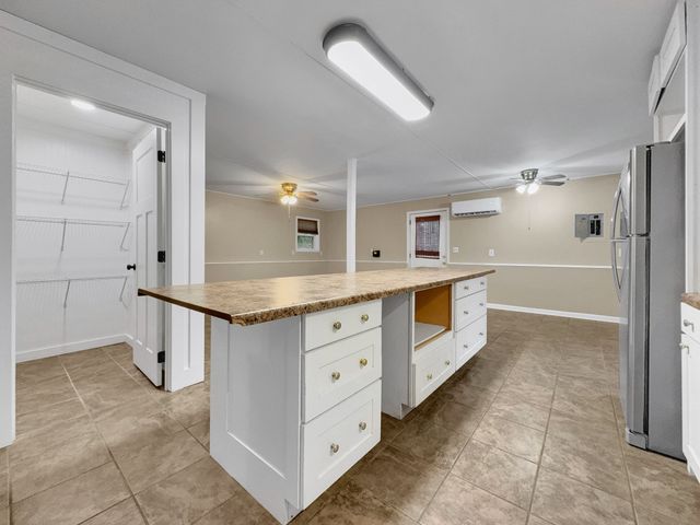 3337 Hartsville Rd, Lafayette, TN 37083