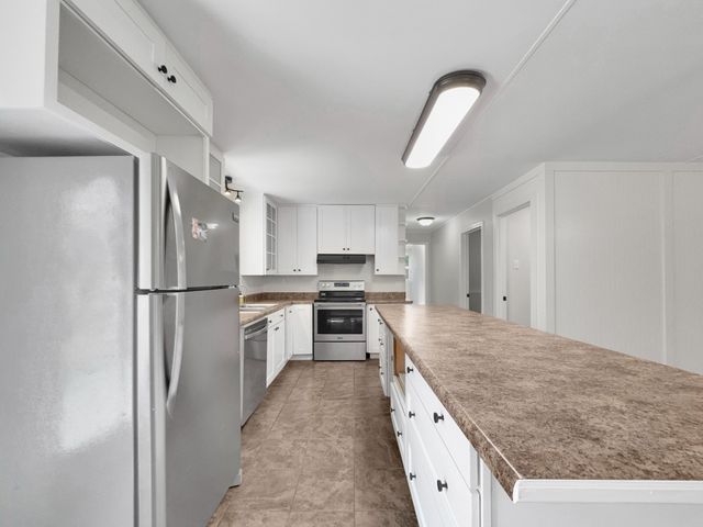 3337 Hartsville Rd, Lafayette, TN 37083