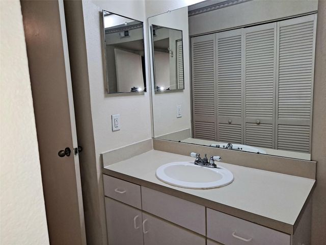 1845 Palm Cove Boulevard 8-107, Delray Beach, FL 33445