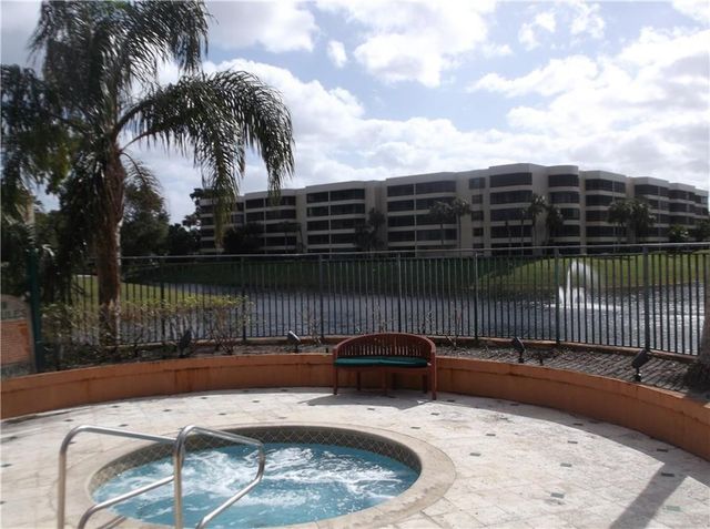 1845 Palm Cove Boulevard 8-107, Delray Beach, FL 33445
