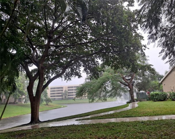 1845 Palm Cove Boulevard 8-107, Delray Beach, FL 33445
