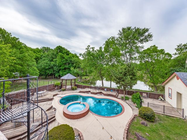 12900 Fm 121 W, Van Alstyne, TX 75495