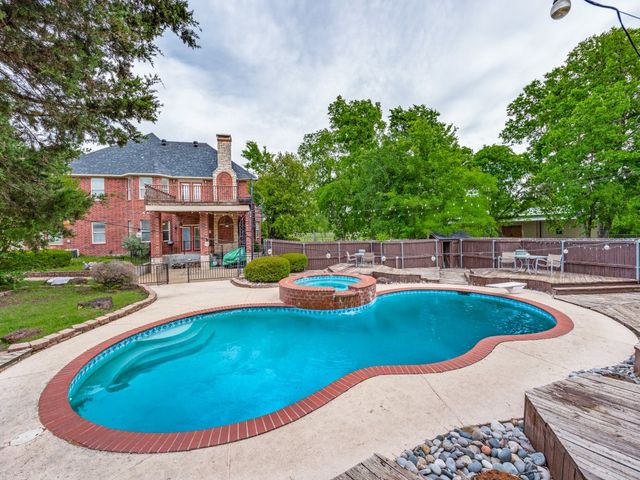 12900 Fm 121 W, Van Alstyne, TX 75495