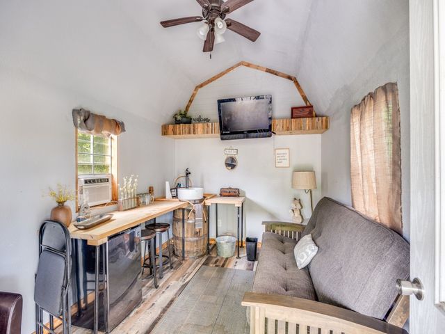 12900 Fm 121 W, Van Alstyne, TX 75495