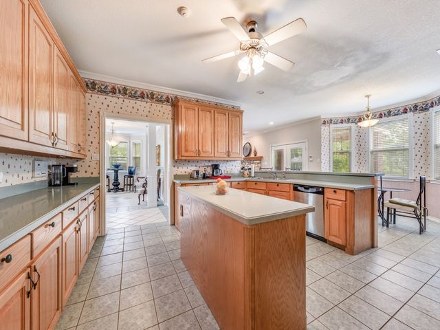 12900 Fm 121 W, Van Alstyne, TX 75495