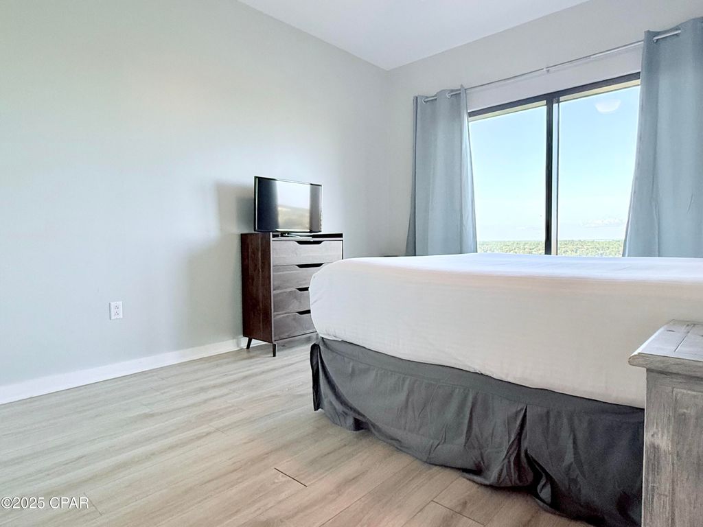Image 8 of property listing at 15100 Front Beach Road 1019/1021, Panama City Beach, FL 32413