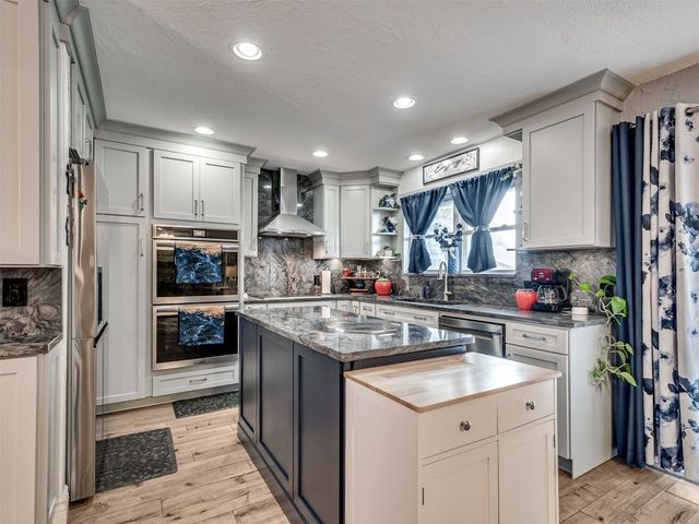 728 Westglen Drive, Yukon, OK 73099