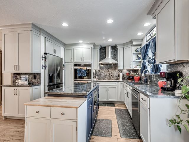 728 Westglen Drive, Yukon, OK 73099