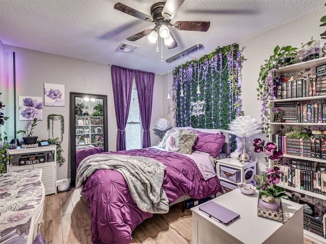 728 Westglen Drive, Yukon, OK 73099