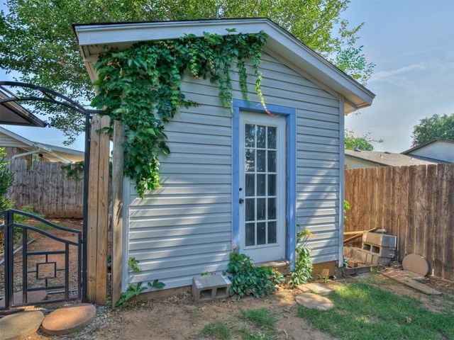 728 Westglen Drive, Yukon, OK 73099