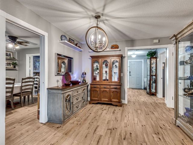 728 Westglen Drive, Yukon, OK 73099