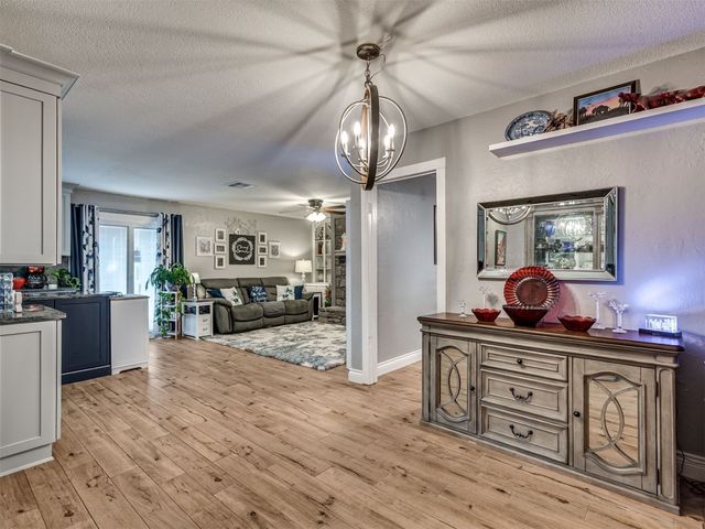 728 Westglen Drive, Yukon, OK 73099