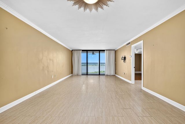200 Wagner Pl Apt 805, Memphis, TN 38103
