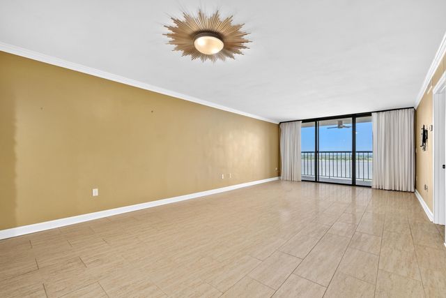 200 Wagner Pl Apt 805, Memphis, TN 38103