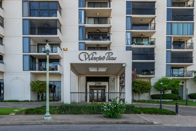 200 Wagner Pl Apt 805, Memphis, TN 38103