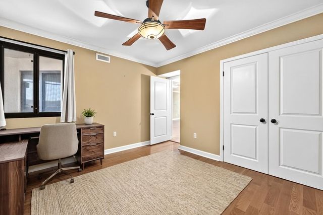 200 Wagner Pl Apt 805, Memphis, TN 38103