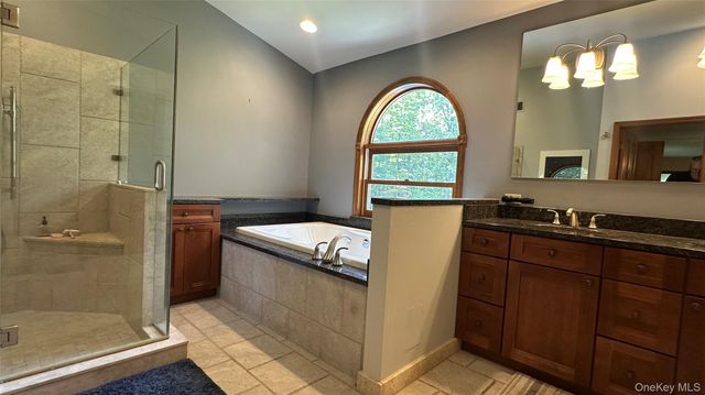 40 Kleinekill Drive, New Paltz, NY 12561