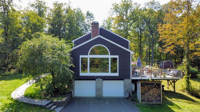 40 Kleinekill Drive, New Paltz, NY 12561