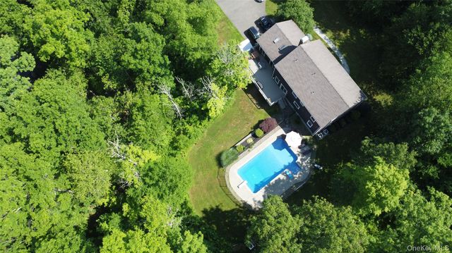 40 Kleinekill Drive, New Paltz, NY 12561