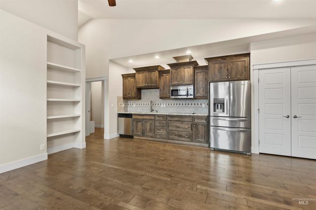 18018 N Streams Edge Way, Boise, ID 83714