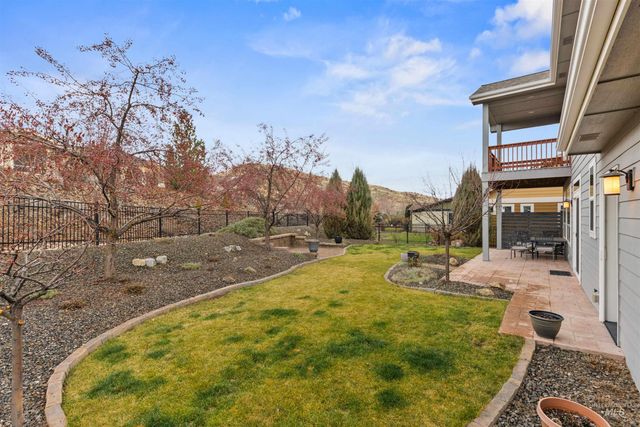 18018 N Streams Edge Way, Boise, ID 83714