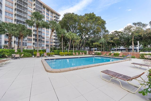 10777 W Sample Road 918, Coral Springs, FL 33065