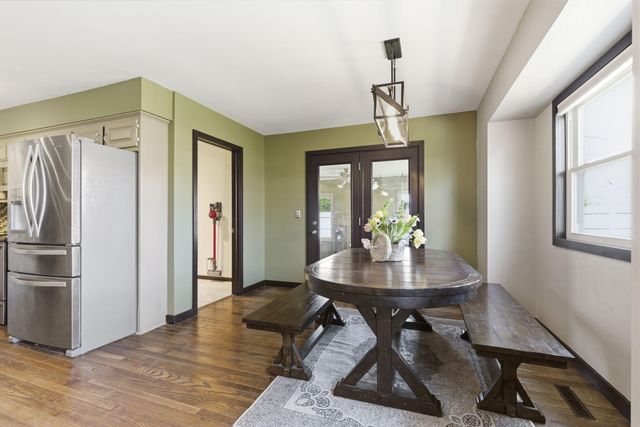 1811 E Vincent Drive, Springfield, MO 65804