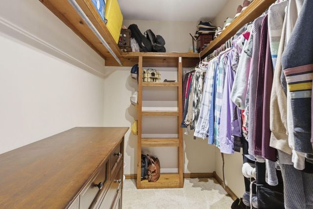 1811 E Vincent Drive, Springfield, MO 65804