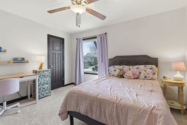 1811 E Vincent Drive, Springfield, MO 65804