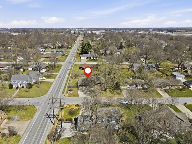1811 E Vincent Drive, Springfield, MO 65804