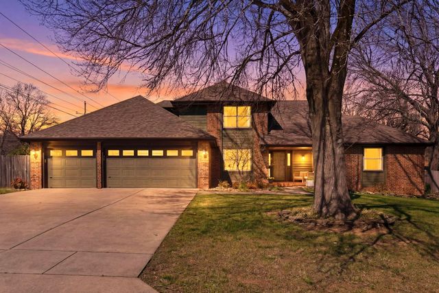 1811 E Vincent Drive, Springfield, MO 65804