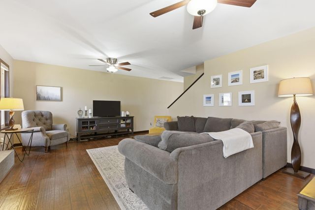 1811 E Vincent Drive, Springfield, MO 65804