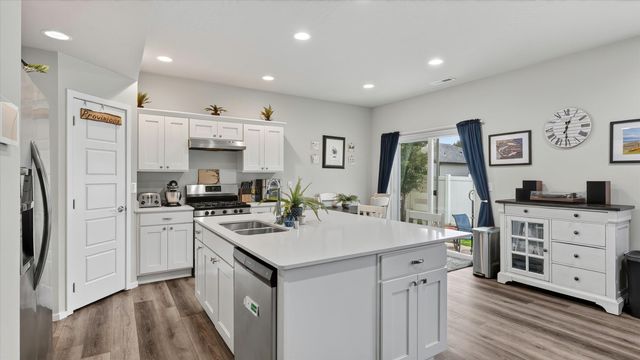 1213 E Silver Pine Rd, Colbert, WA 99005