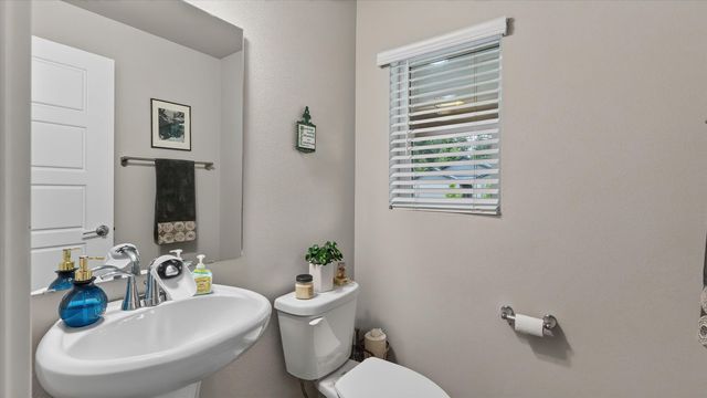 1213 E Silver Pine Rd, Colbert, WA 99005
