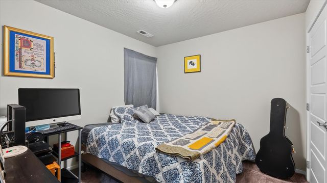 1213 E Silver Pine Rd, Colbert, WA 99005