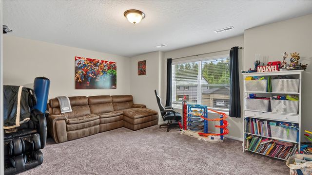 1213 E Silver Pine Rd, Colbert, WA 99005