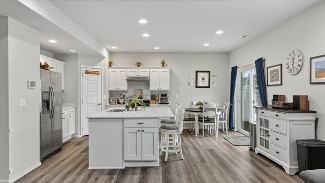 1213 E Silver Pine Rd, Colbert, WA 99005