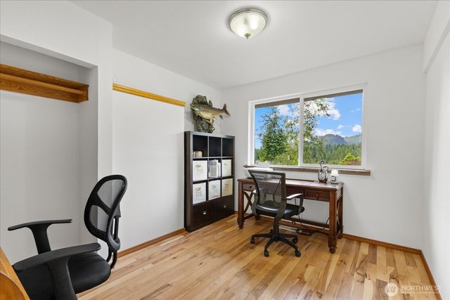 15619 N Trangen Loop Road, Arlington, WA 98223