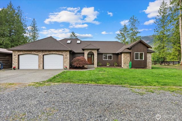 15619 N Trangen Loop Road, Arlington, WA 98223