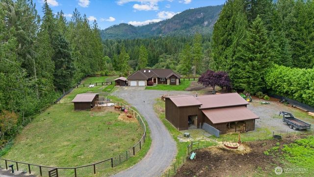 15619 N Trangen Loop Road, Arlington, WA 98223