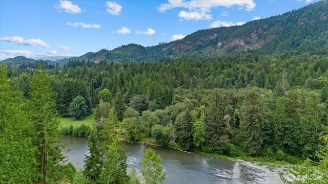 15619 N Trangen Loop Road, Arlington, WA 98223