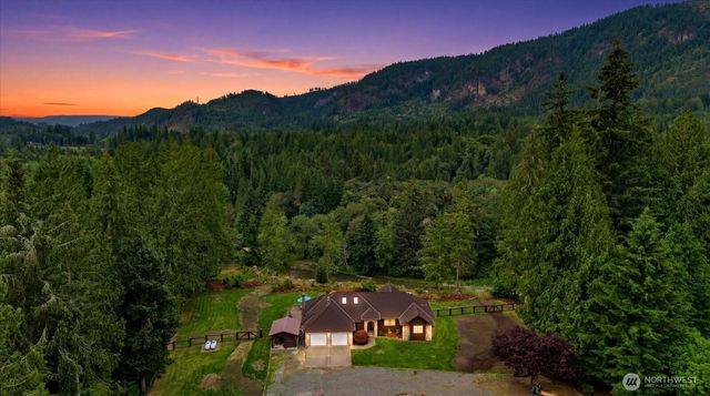 15619 N Trangen Loop Road, Arlington, WA 98223
