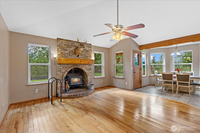 15619 N Trangen Loop Road, Arlington, WA 98223