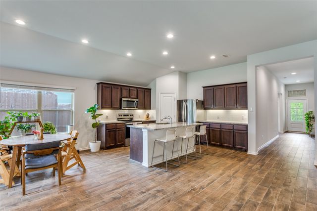 405 Vaquero Street, Weatherford, TX 76087