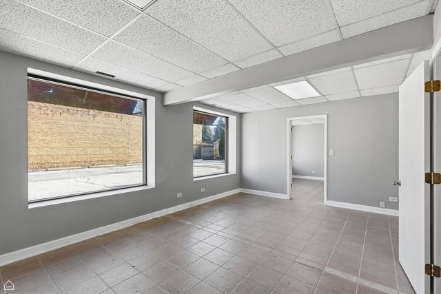 6121 W Belmont Avenue, Chicago, IL 60634