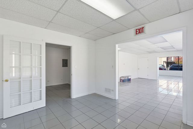 6121 W Belmont Avenue, Chicago, IL 60634