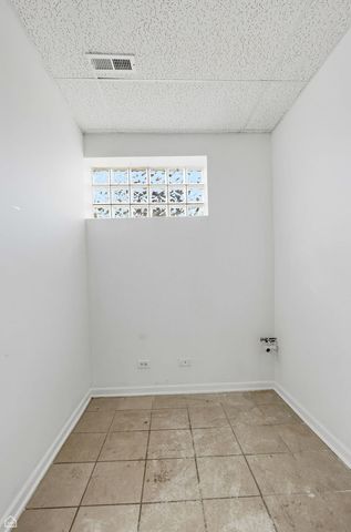 6121 W Belmont Avenue, Chicago, IL 60634