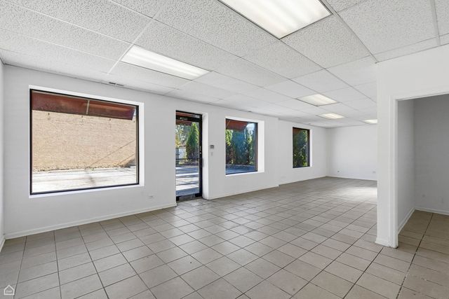 6121 W Belmont Avenue, Chicago, IL 60634