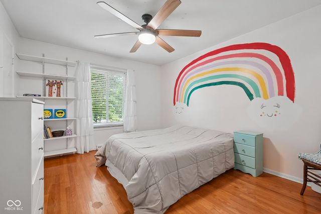 6736 Grosvenor Place, Indianapolis, IN 46220