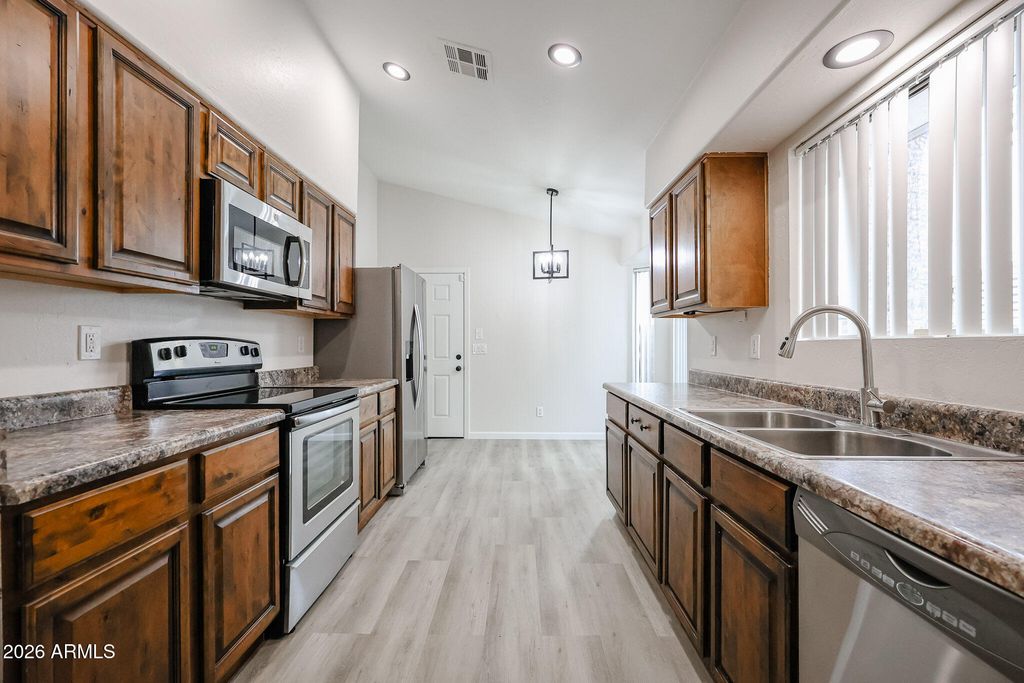 2110 W WASHINGTON Street, Phoenix, AZ 85009 — photo 4